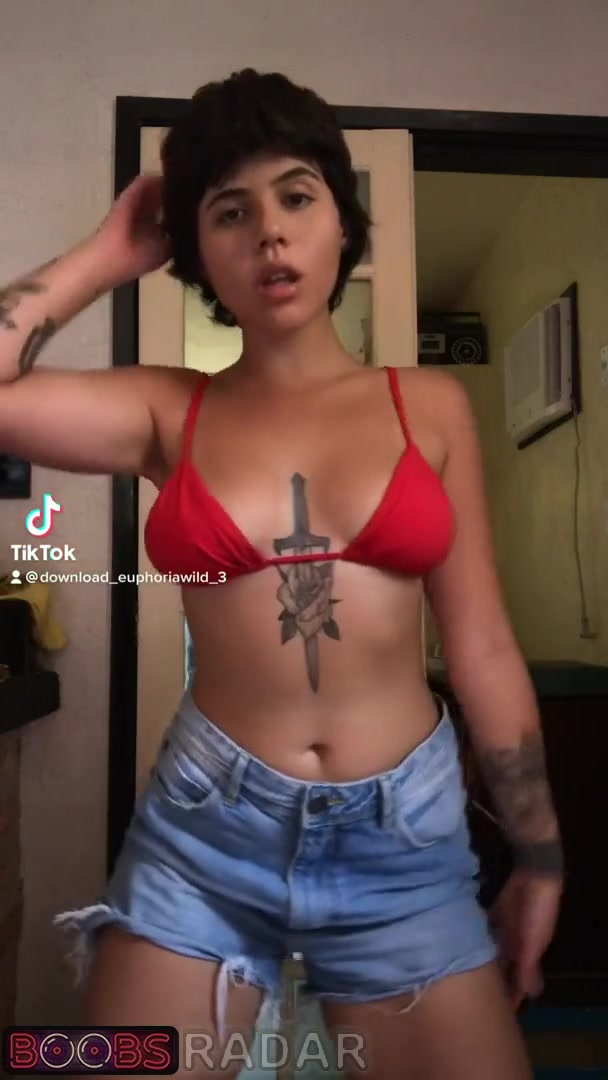 81a935f001a64d29e17a5952ce26d3ca.mp4