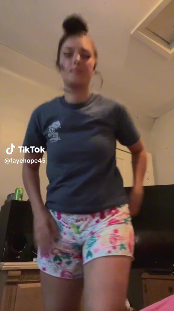 86e33626f0e80fd892a3e62ee8e9c4cc.mp4