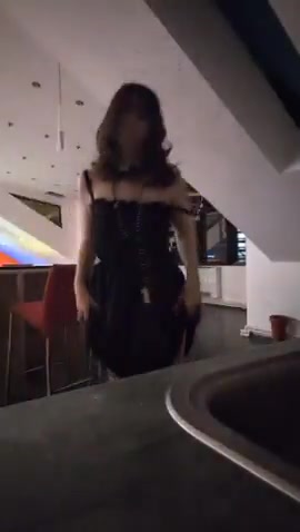 E2KavmdYHjh98EEd.mp4