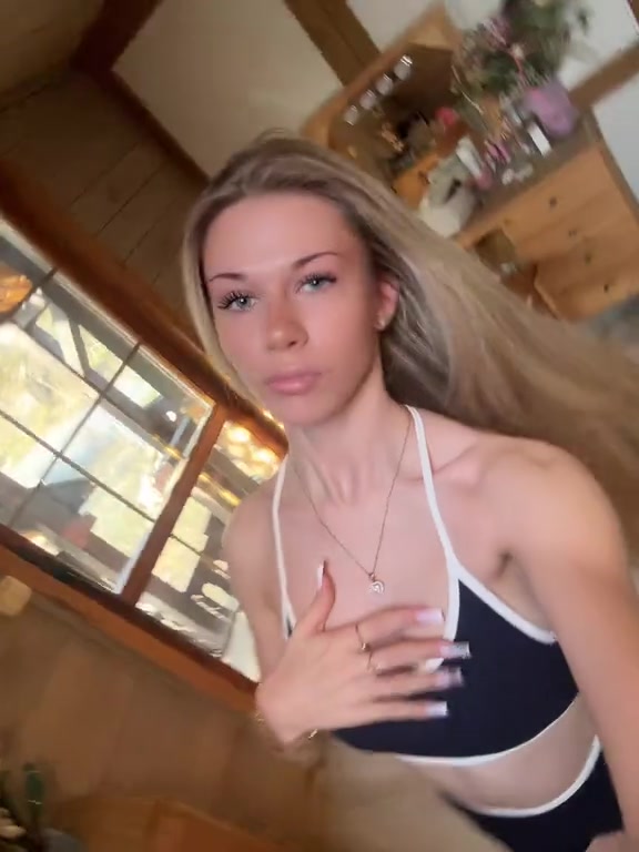 Julia official_julia_pytel TikTok.mp4