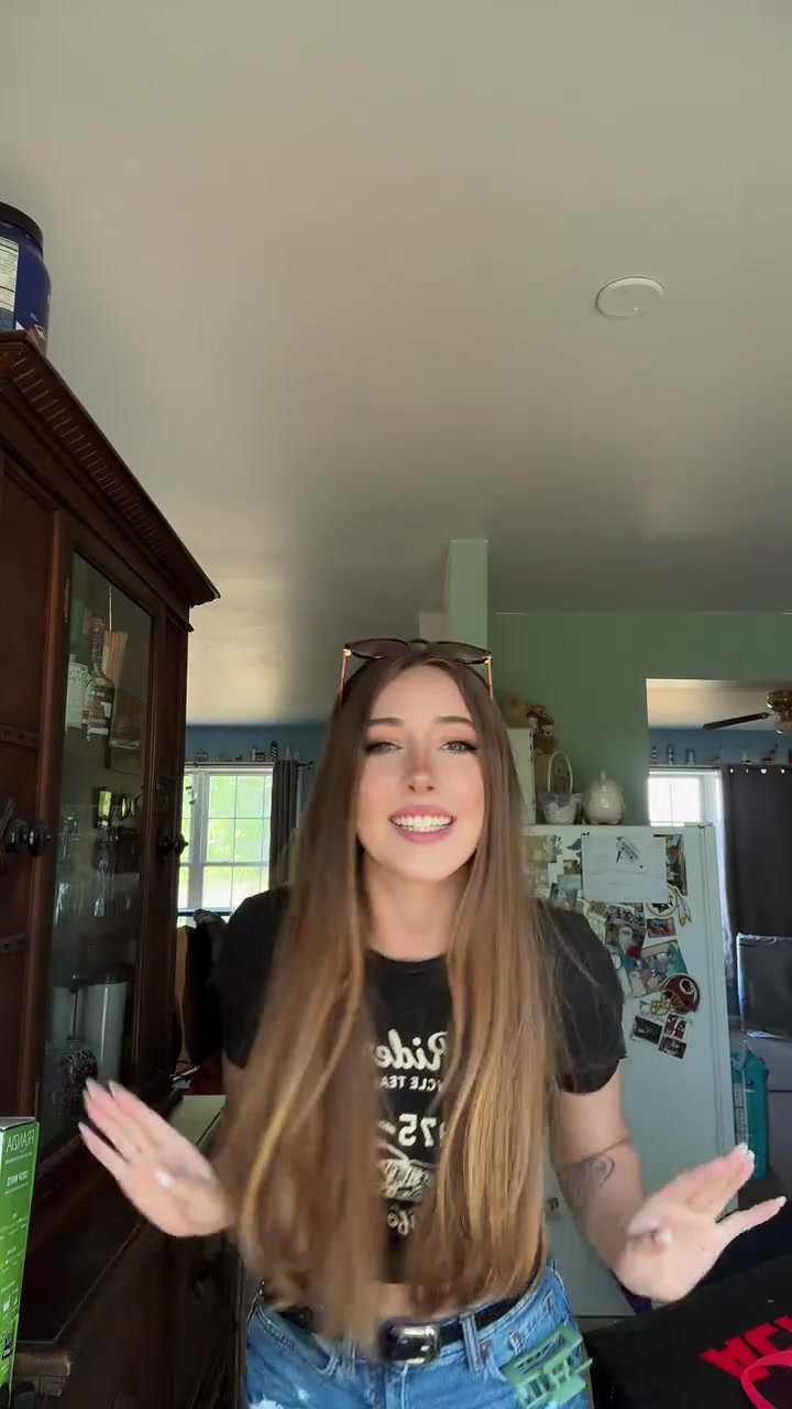 SnapTik-dot-Kim-b36c32ad2598c19253a13464bab54944.mp4