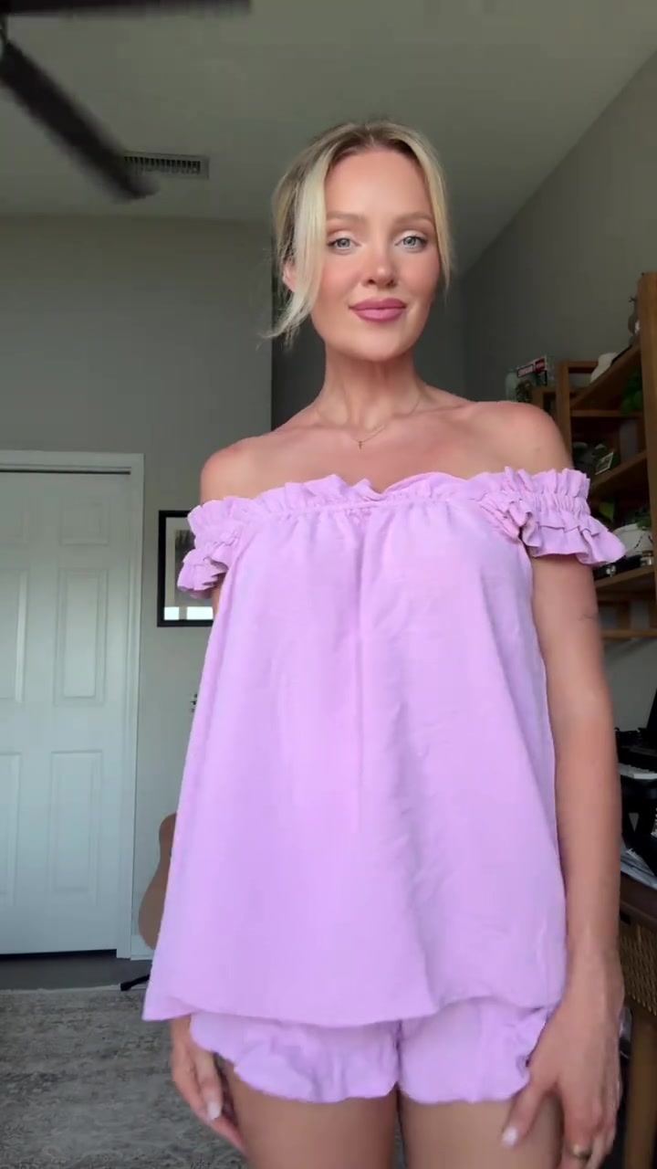 SnapTik-dot-Kim-d52a641f74bbd5b034675e67ba1cc405.mp4