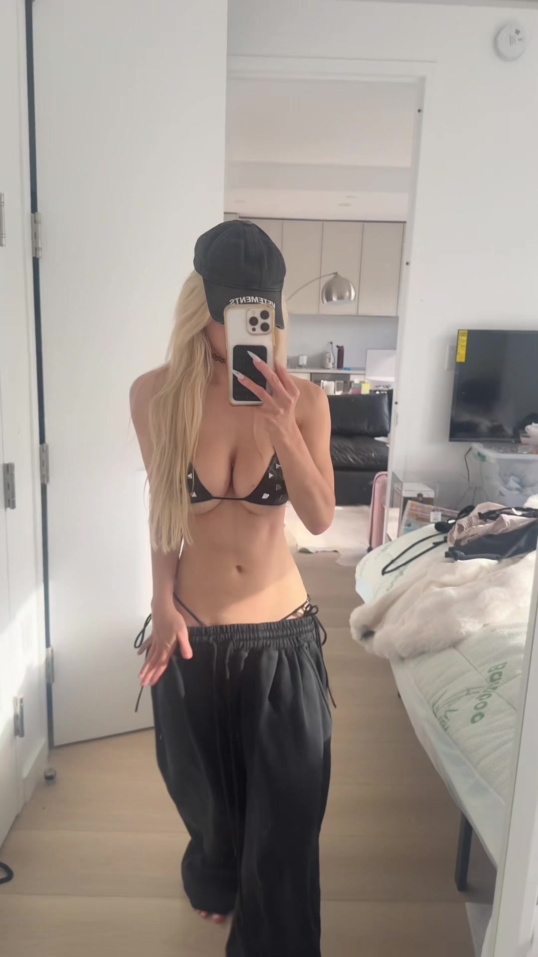 TTDownloader.com_blondeangelgirl_0820628001787911878.mp4