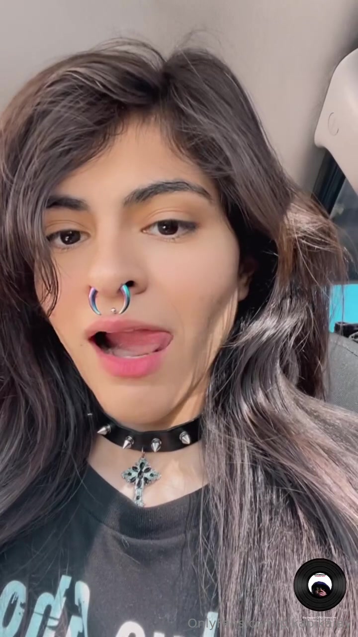 UIK3NyGjzmki.mp4