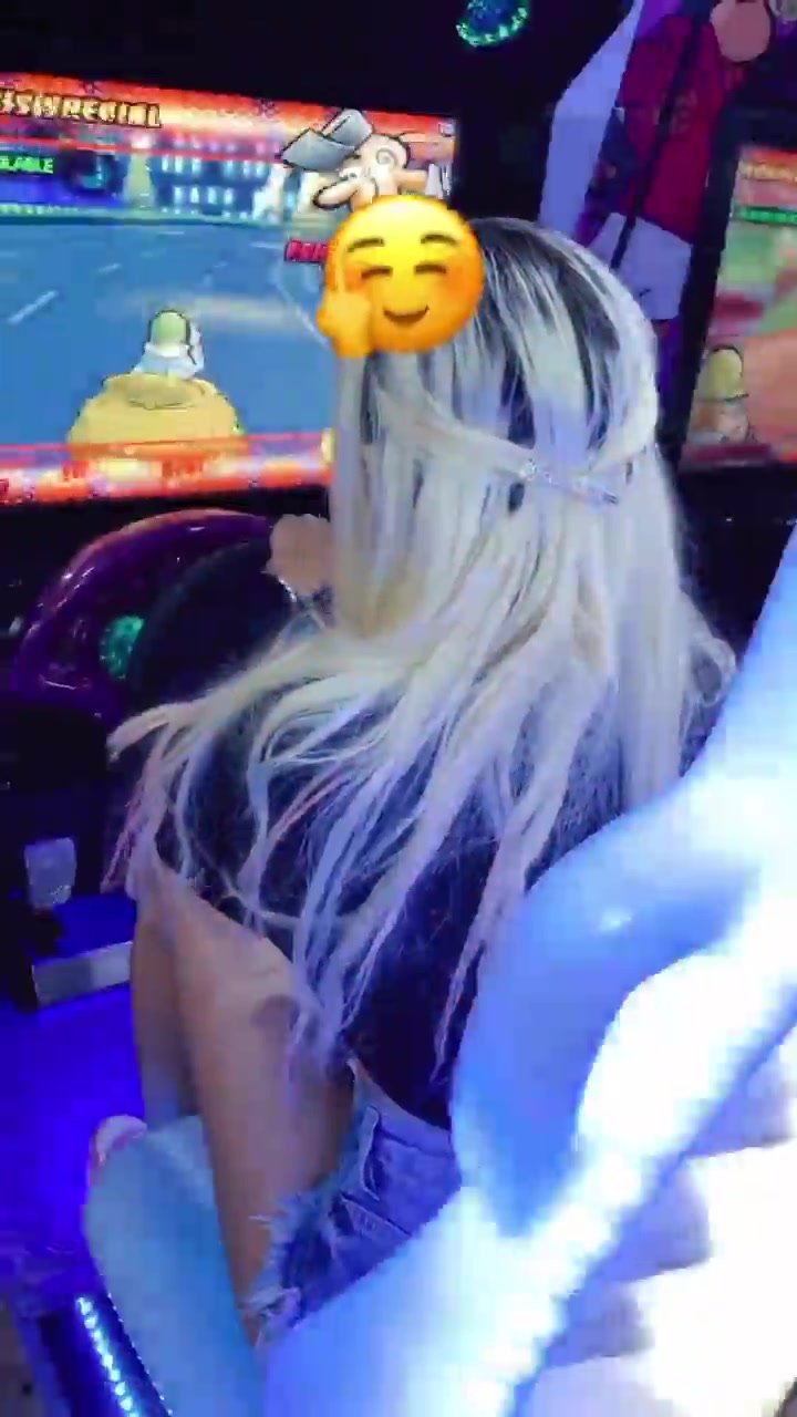 Z9IzxzCS_720p.mp4