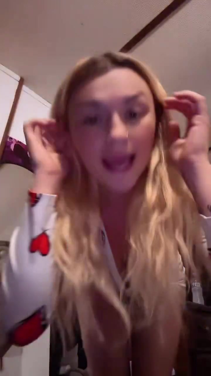 ZRyaiJYXTAps4mVI.mp4