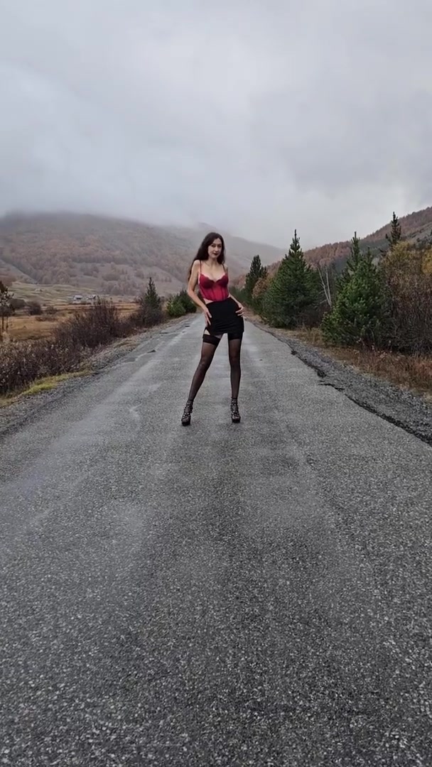 compressed_watermark_1571_vivianarobba_12200551841.mp4