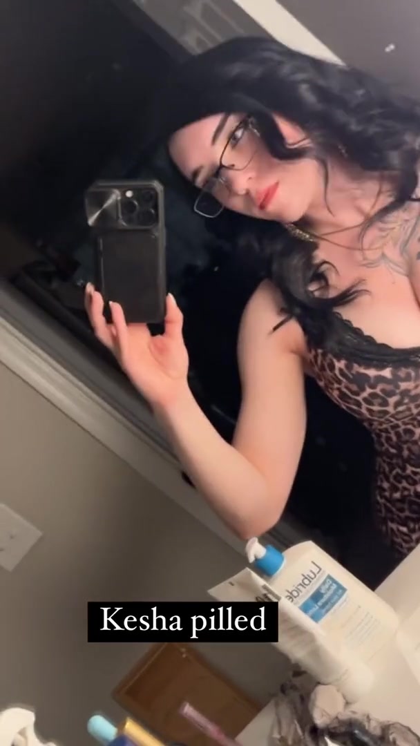 compressed_watermark_43880_amberthevalkyrie_496239721.mp4