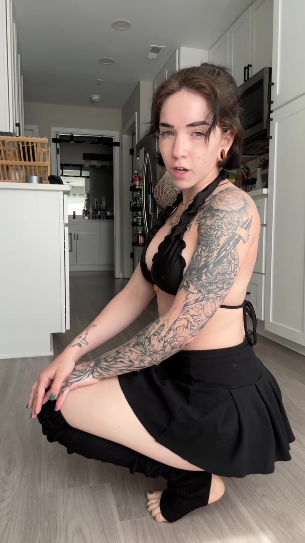 compressed_watermark_95126_amberthevalkyrie_21060690547.mp4