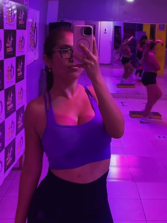 coricaceda_1777839948_3889125759654983959_371149047.mp4