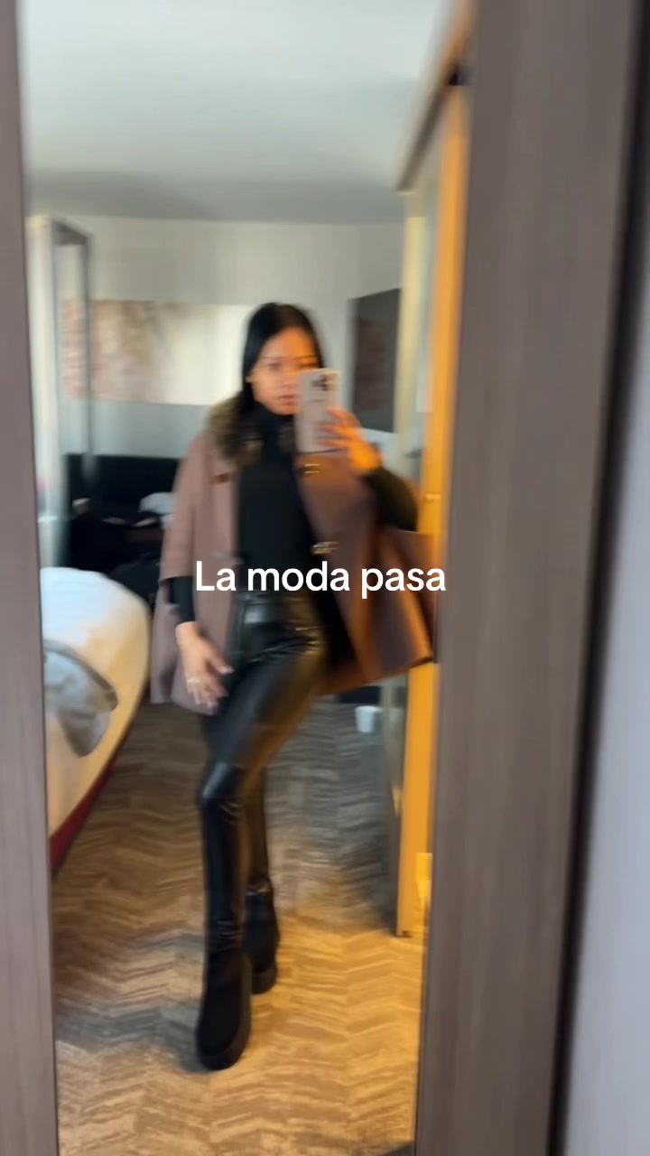 f6bc37c357f54763bff0f096e4f5694a.mov