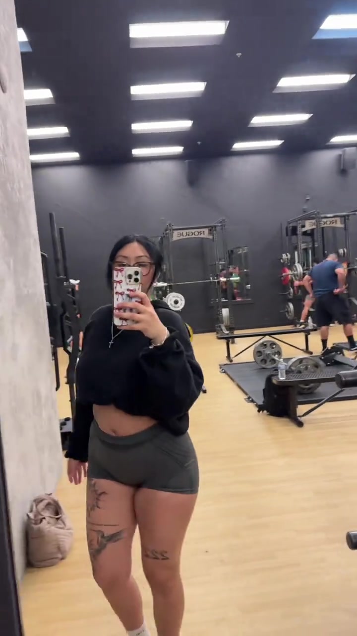 itssyeseniaa_7654395580407434527.mp4