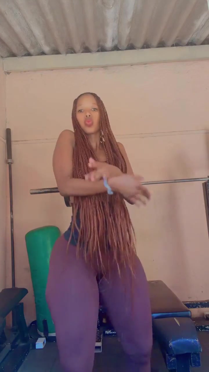 mazizi022 As the earth is round!!! 🌎🥹 95PXQoLe_720p (1).mp4