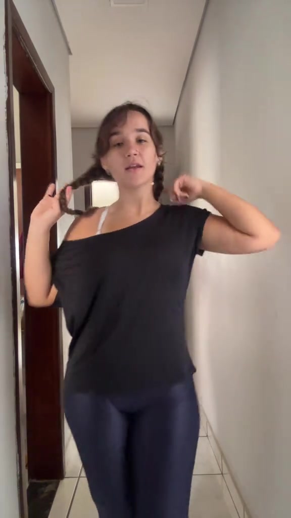 monicyberpogger - 7584126065119939860.mp4