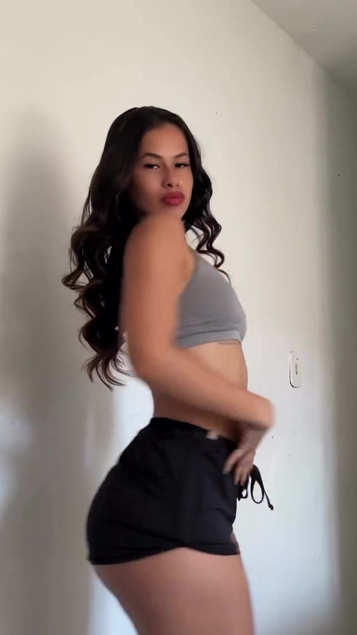 ryllary_thayany-20260224-0002.mp4