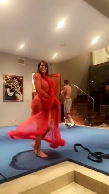sGRgyF1k_720p.mp4