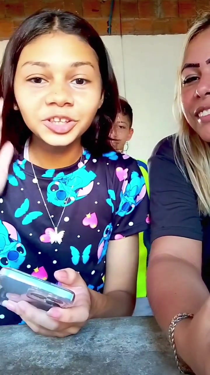 saratainara2023_14050114_084653233.mp4