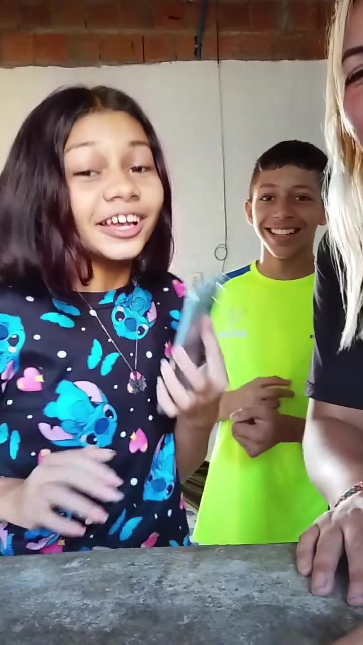 saratainara2023_14050114_084746113.mp4