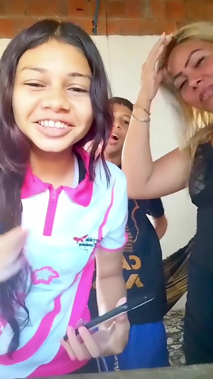 saratainara2023_14050114_084937489.mp4