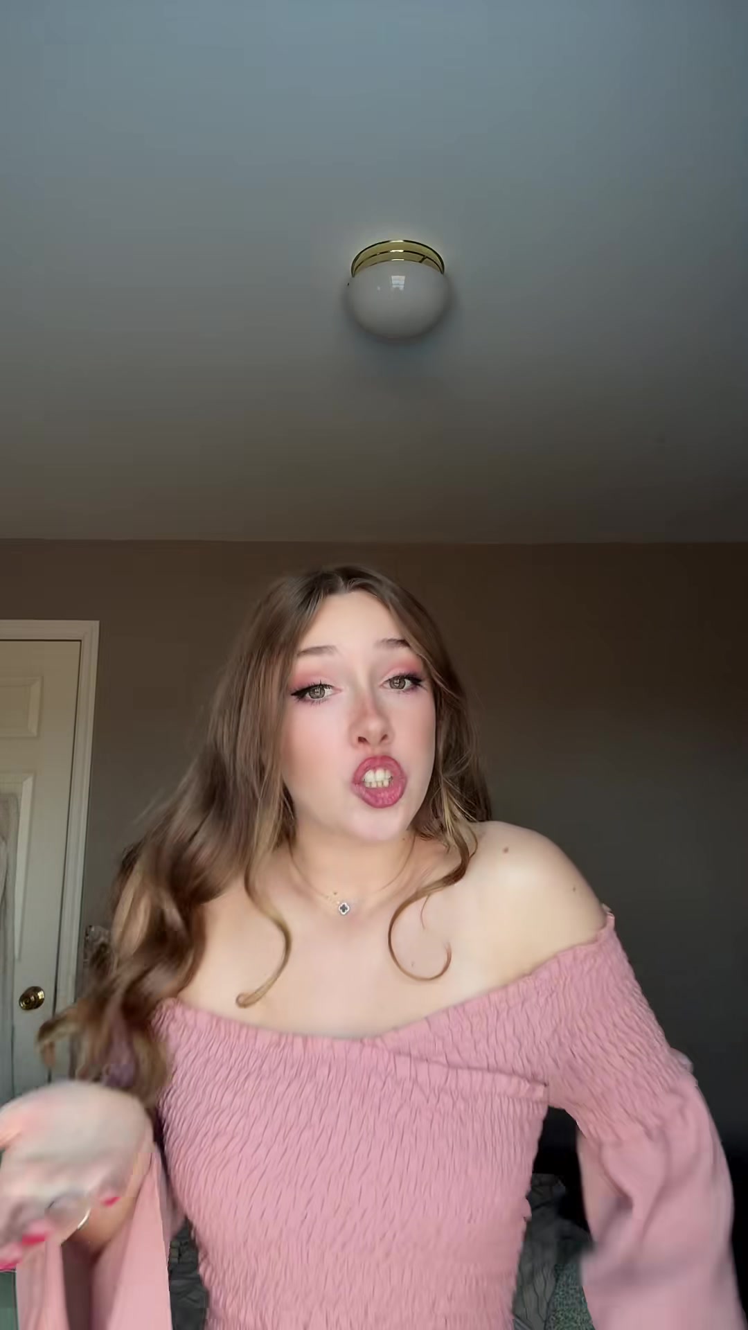 snaptik_7607404194923810061_v3.mp4