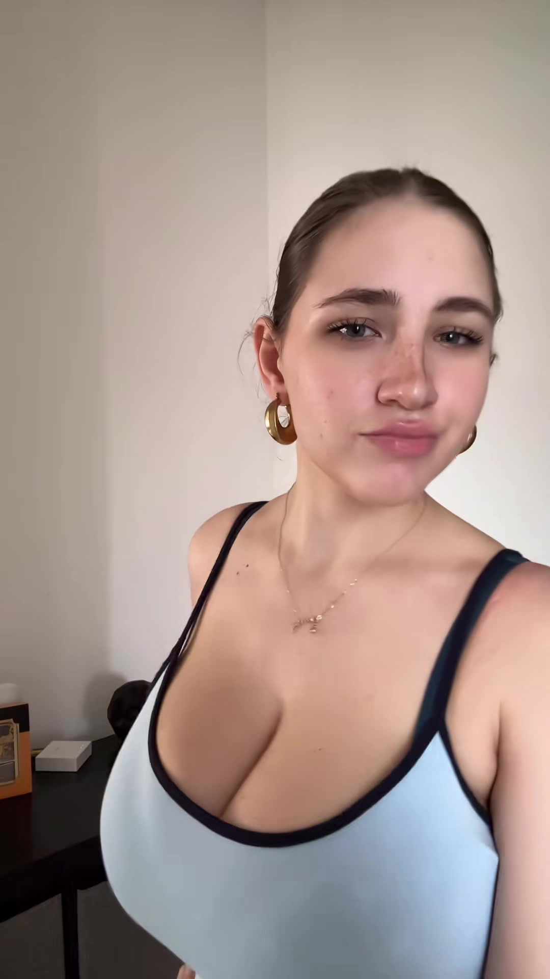 snaptik_7614141202434247958_v3.mp4