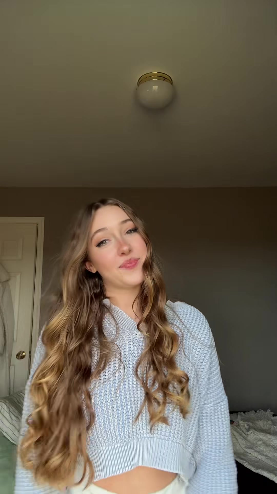 snaptik_7617427584007048461_v3.mp4