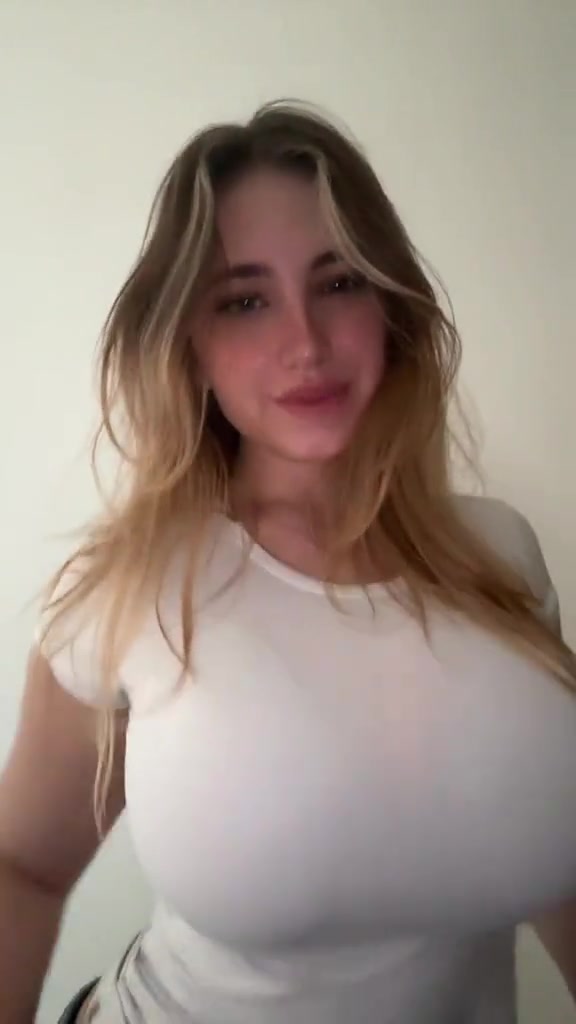 snaptik_7618686174768532758_v3.mp4