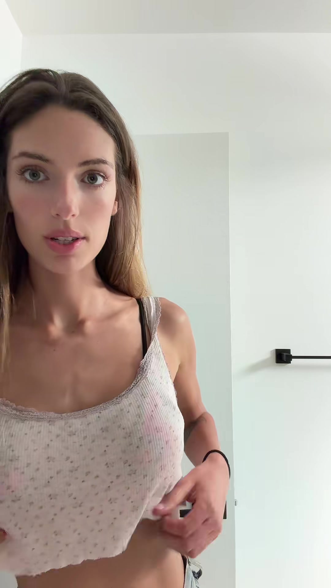 snaptik_7669203048991886623_v3.mp4
