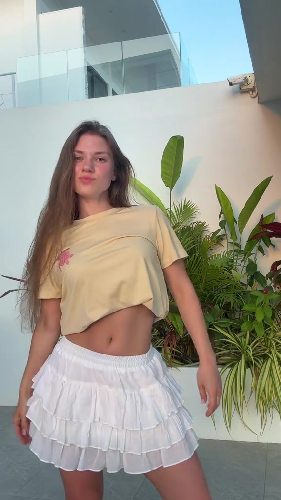 ssstik.io_@miss.selinka_1775842851011.mp4