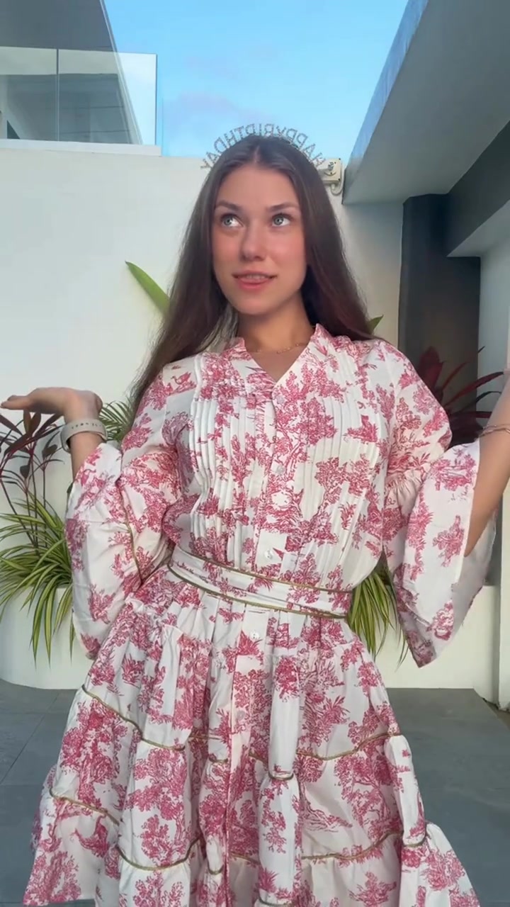 ssstik.io_@miss.selinka_1776243570276 (online-video-cutter.com).mp4
