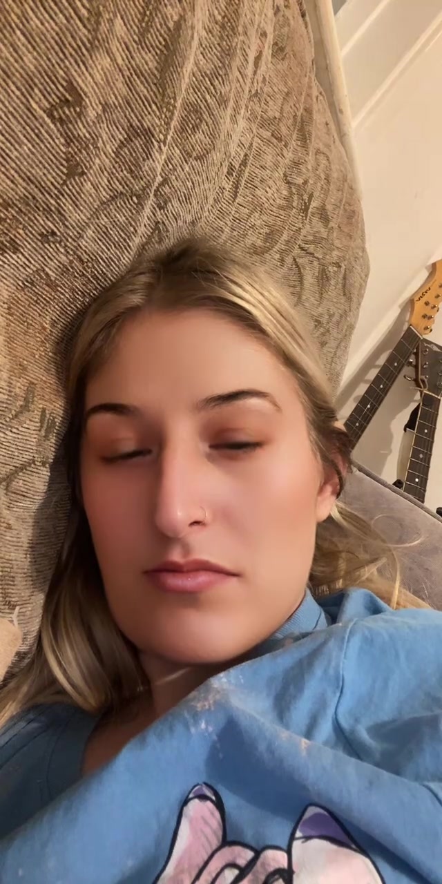 tiktok_@cerisannoxox_2026-03-01 01-27-11_640p_Message me for content.mp4