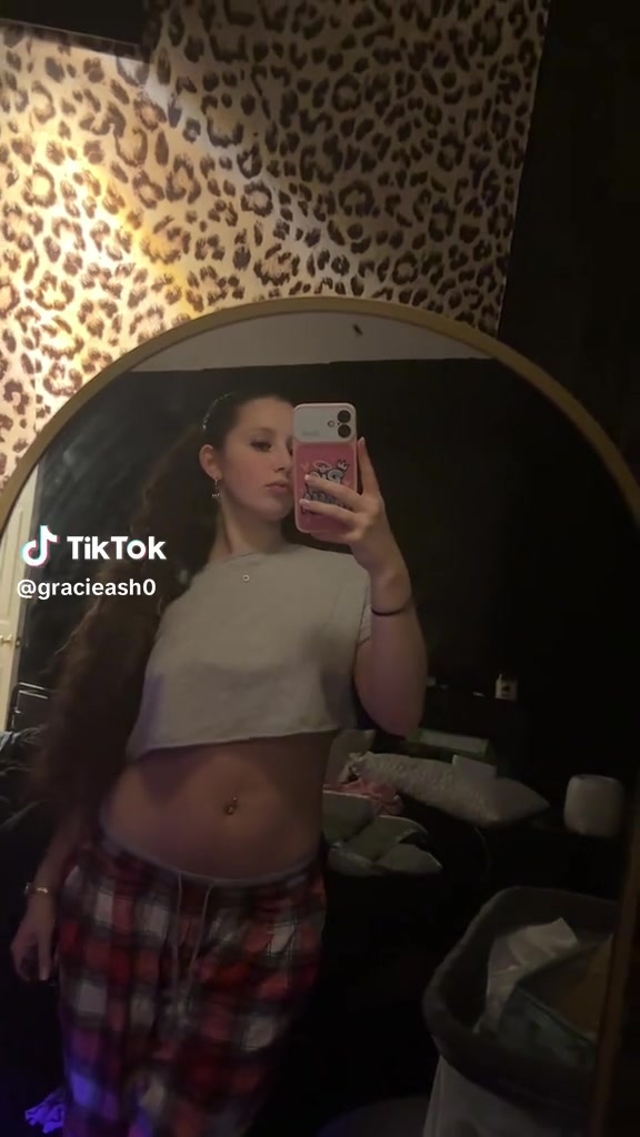 v12044gd0000dba654vog65han46a0l0.mp4