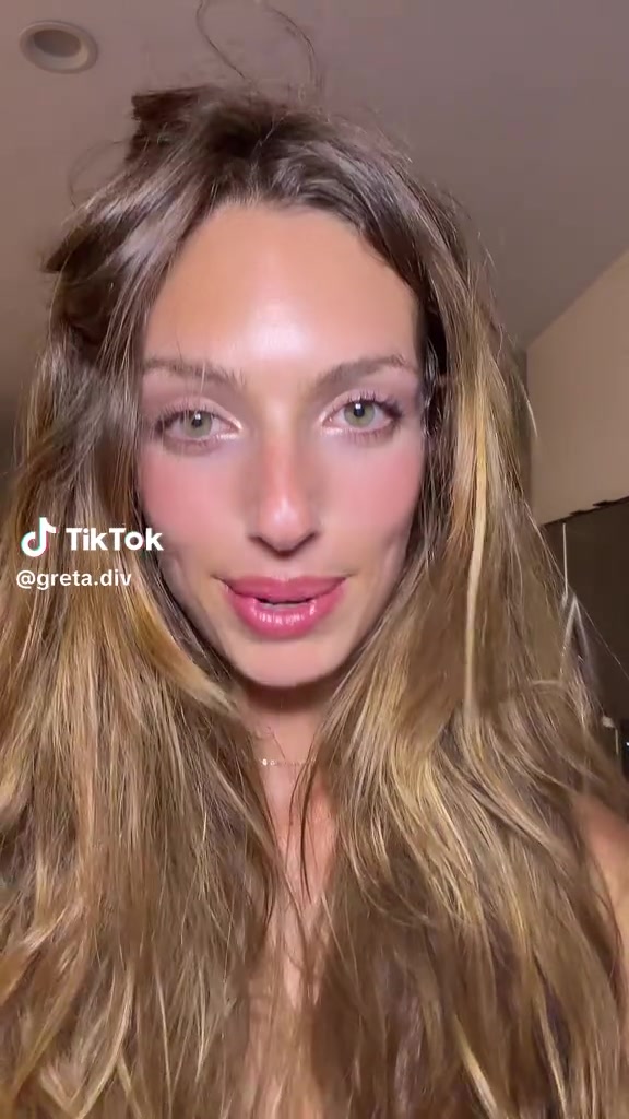 v15044gf0000d9o2jd7og65ou2a36p5g.mp4
