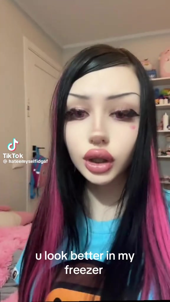 v1c044g50000d43s40nog65rrnvovepg.mp4