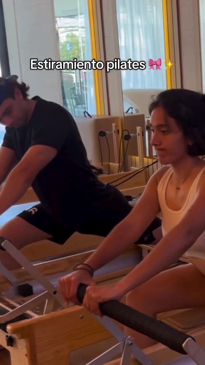 whats_up_mer_AQPC9IKnRDEZ8mjX3eexKpzRi7PIyYgtrelTmRvNNLacyerwAg23y71wAK8oLdWDuRWRd2fW-B8P-y2eJALinzFn1BcWJehXPeH4q6c.mp4