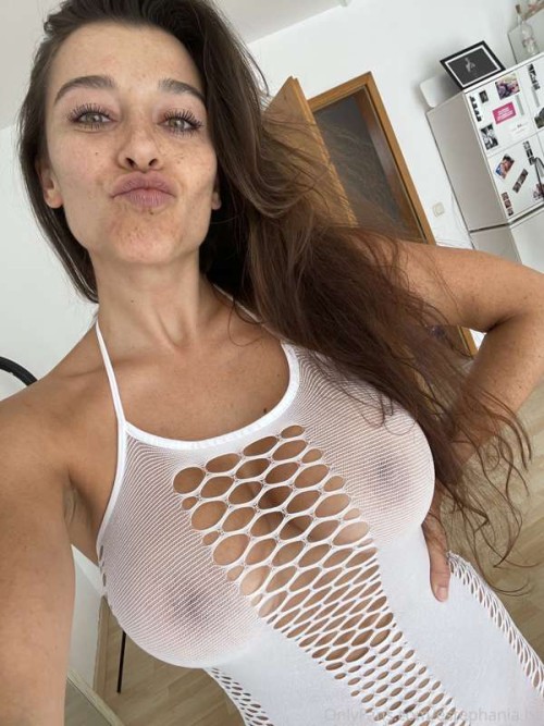 would-you-dare-to-go-on-a-dinner-date-with-me-in-this-dress35c1c4c86405fa04.jpg