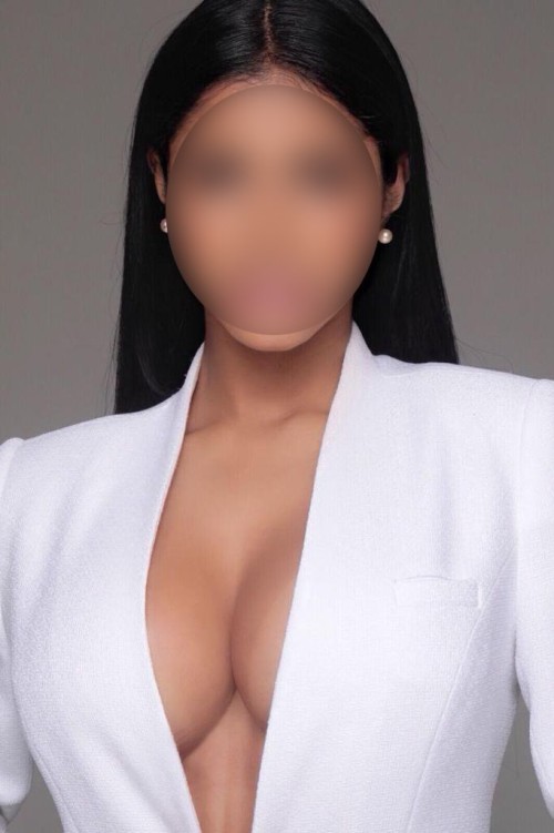 yasmin-brazilian-escort-in-dubai-2987732_original9871d2944dac0ad8.jpg